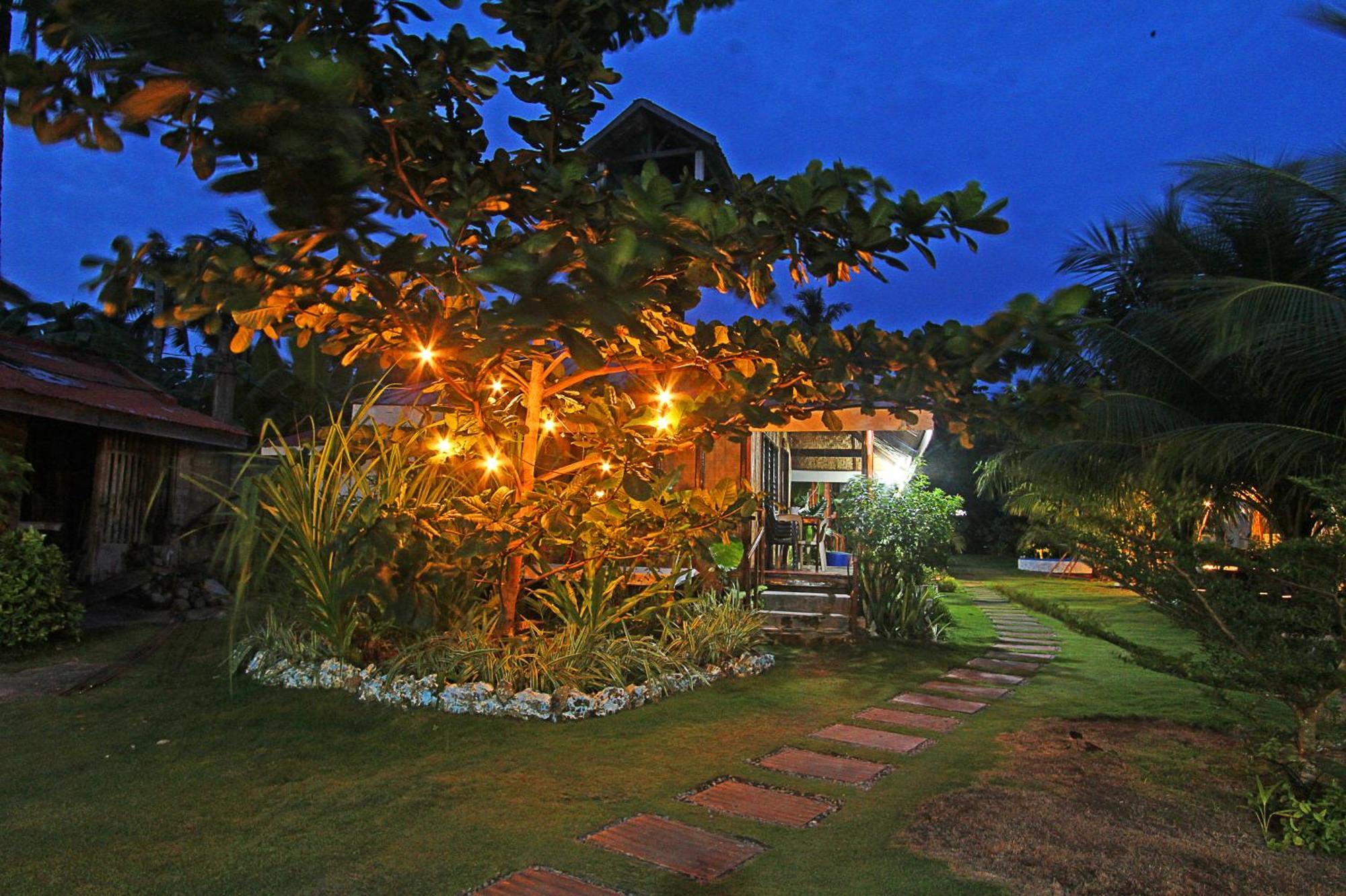 Villa Consolacion Resort Хенерал Луна Екстериор снимка