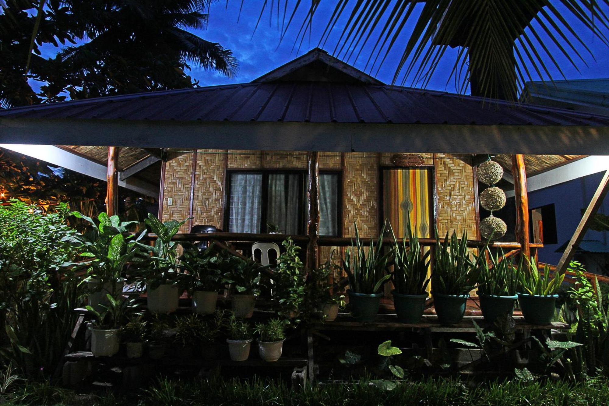 Villa Consolacion Resort Хенерал Луна Екстериор снимка