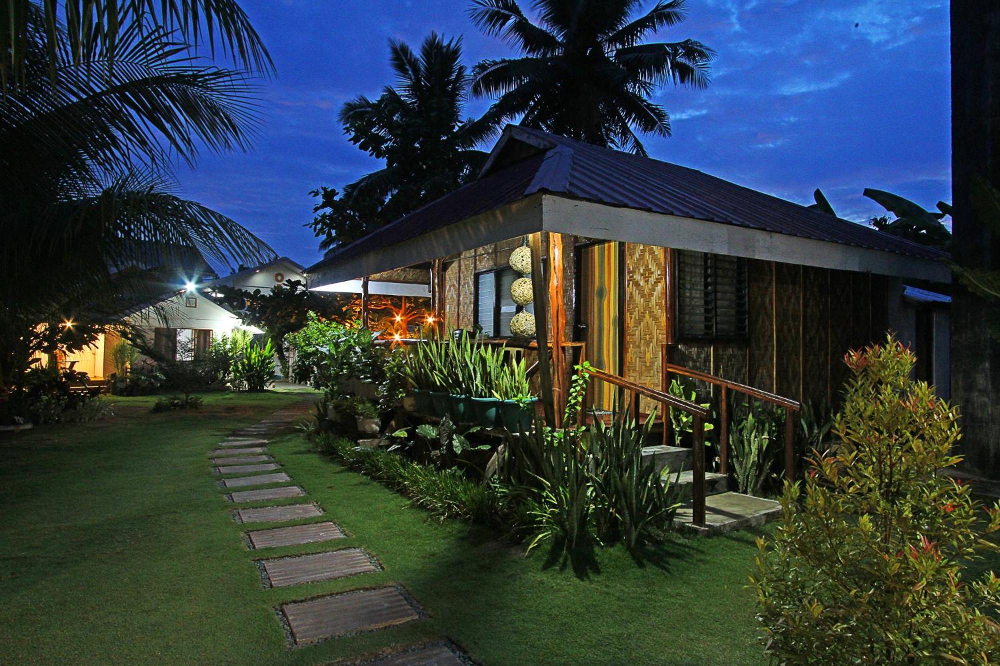 Villa Consolacion Resort Хенерал Луна Екстериор снимка