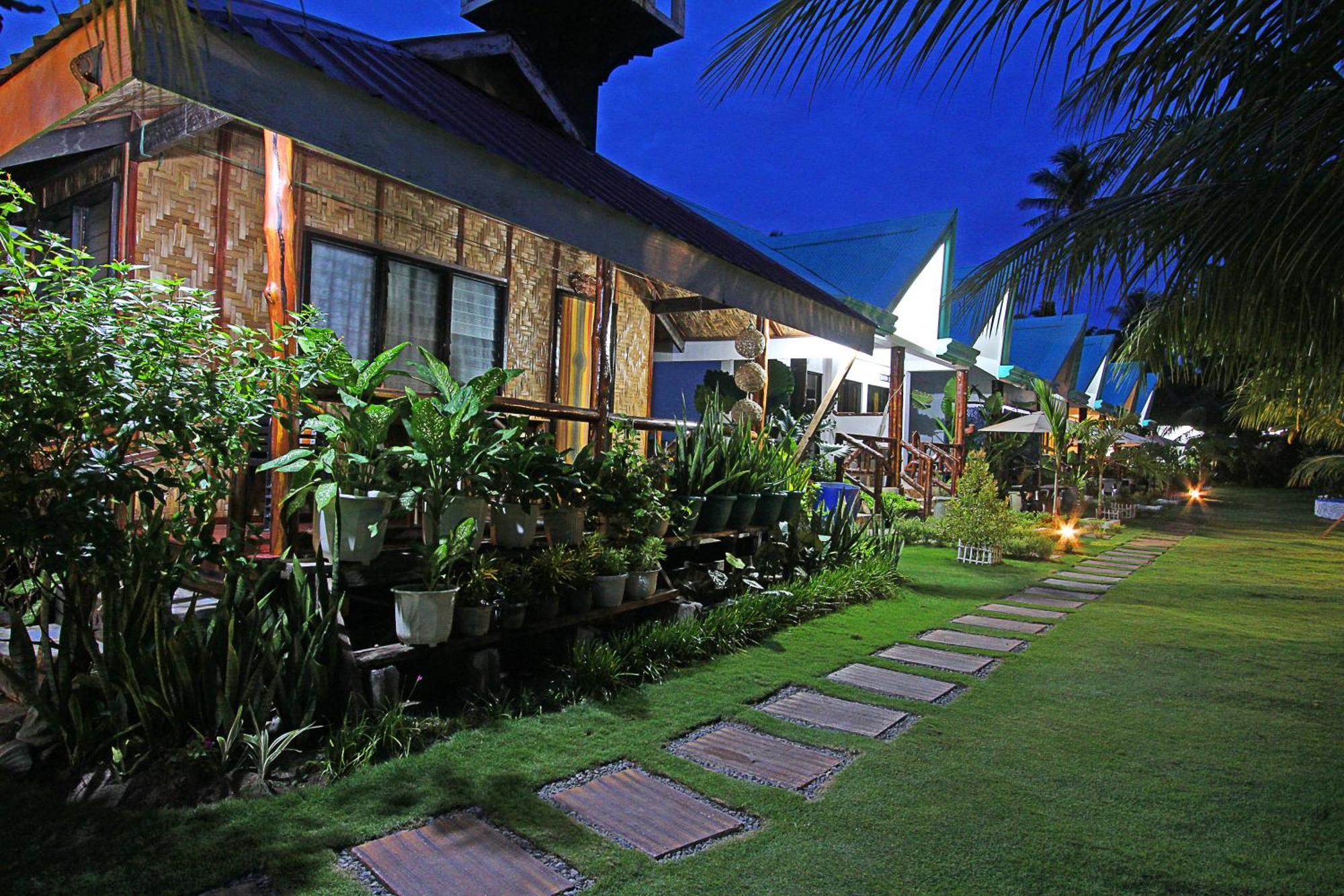 Villa Consolacion Resort Хенерал Луна Екстериор снимка