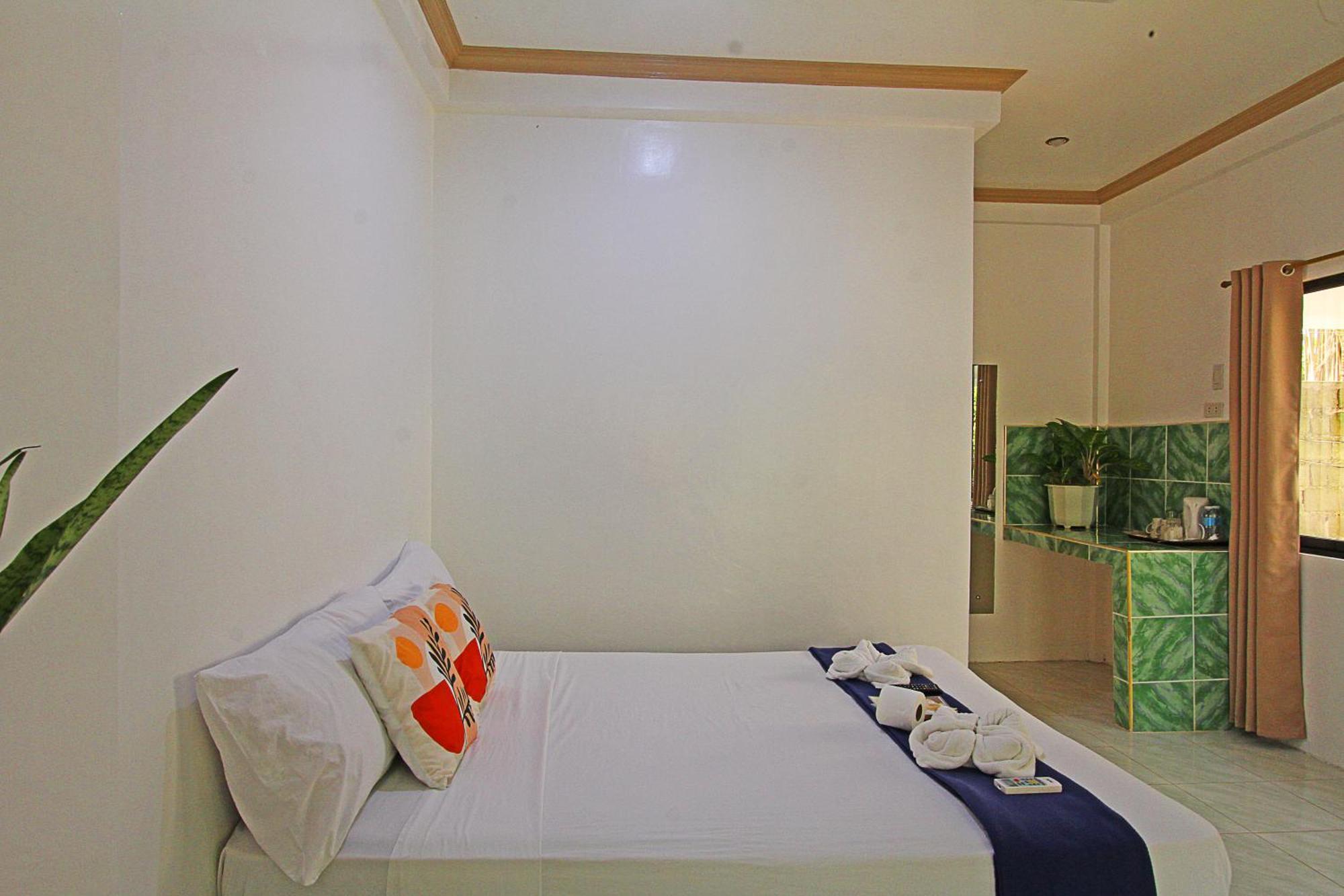 Villa Consolacion Resort Хенерал Луна Екстериор снимка