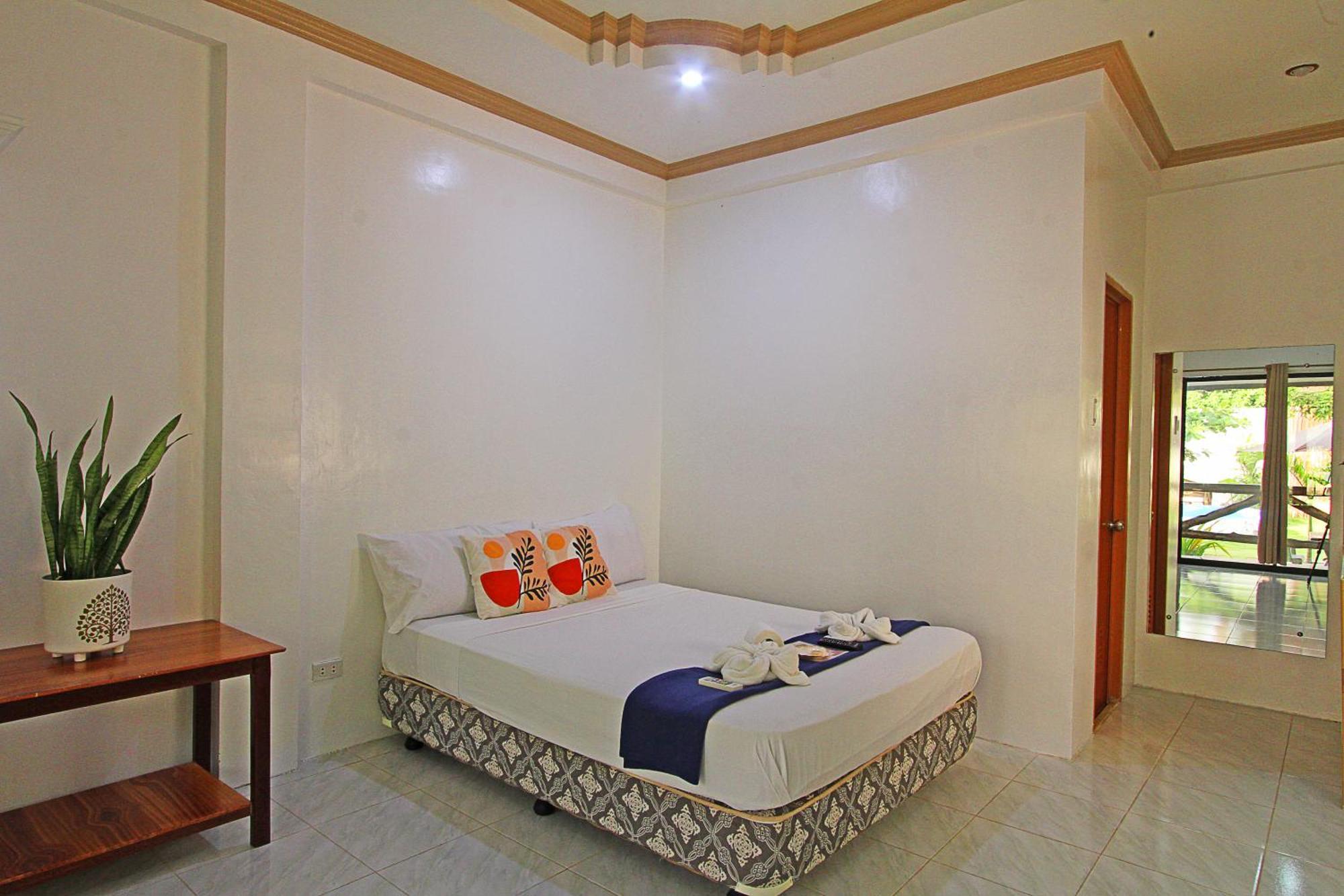 Villa Consolacion Resort Хенерал Луна Екстериор снимка