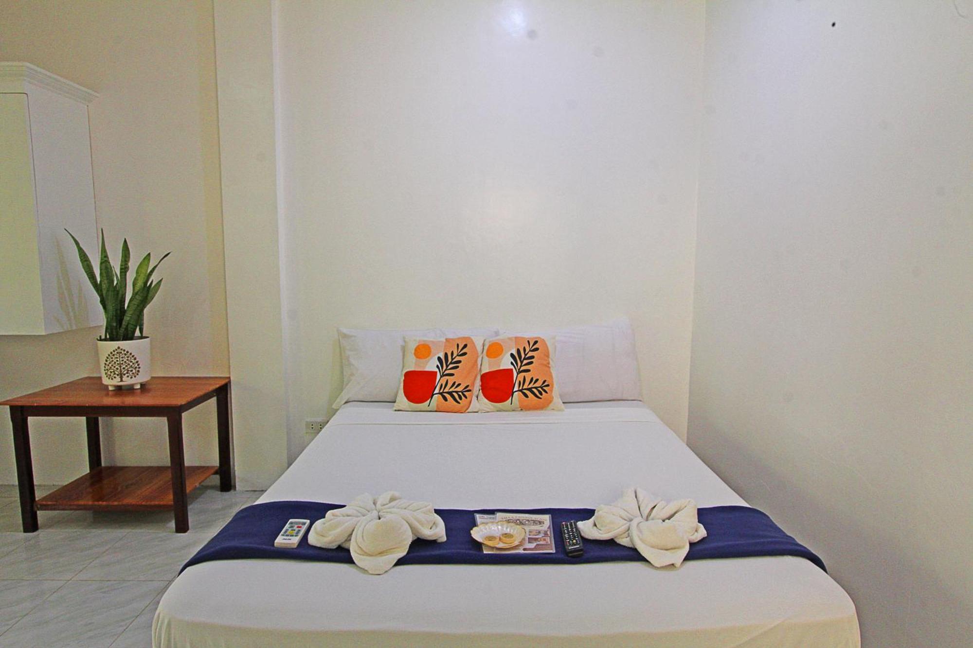 Villa Consolacion Resort Хенерал Луна Екстериор снимка